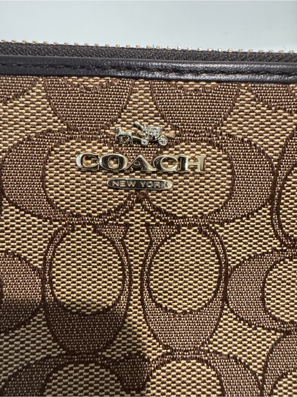 Coach F54633 Outline Signature Accordion Zip Wallet like new - Picture 2 of 11